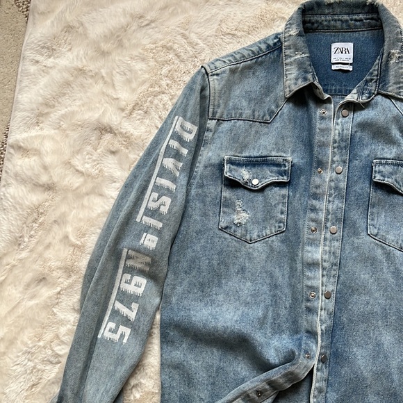 ZARA jean jacket, Relaxed fit, size L - Picture 5 of 7